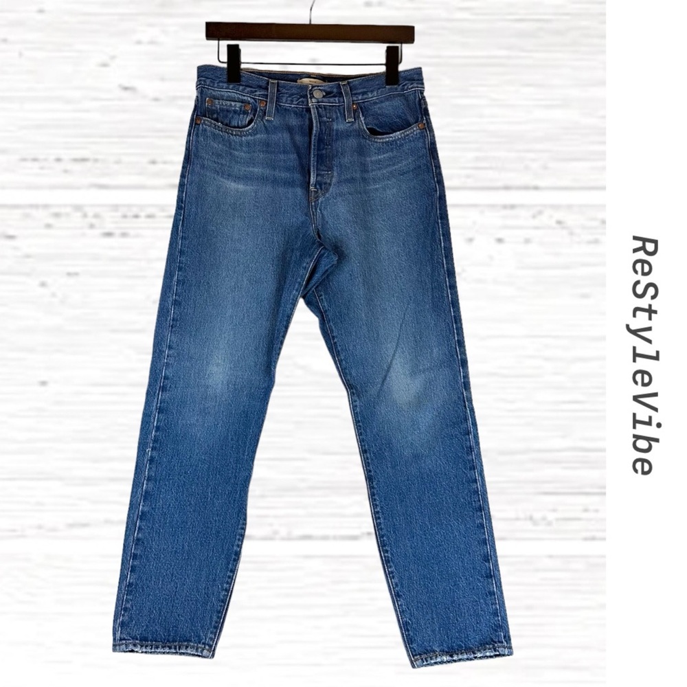 LEVI’S Women’s Size 29 Denim Jeans Wedgie Style Red Tab Button Fly High Rise Fit